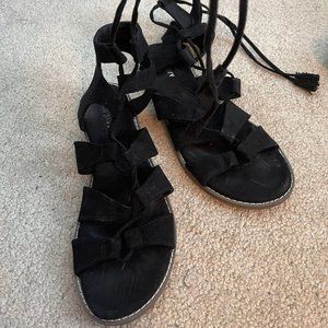 Black Tie-up Sandles